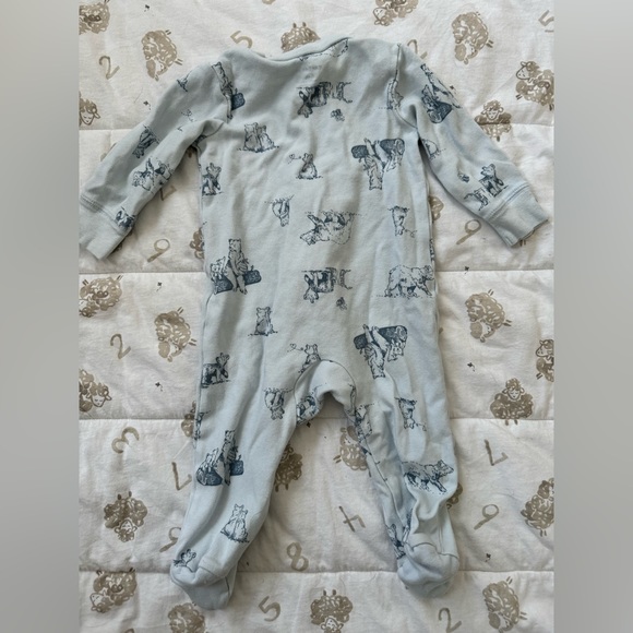 Carter’s Storytime Footie - Picture 2 of 4